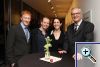 Prof. Mayer am 6. Juni beim traditionellen Spargelessen in der Landesvertretung Niedersachsen mit Benjamin Peter und Marie von Radetzky (beide Praktikanten im Br�sseler B�ro) und seiner B�roleitung Julia Lindemann. (Foto: A. Louvet) 