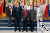 Europ�er aus Damme in Br�ssel  Vom 02. bis 04. September 2013 besuchte eine Gruppe von 11 Teilnehmern aus Damme das Europ�ische Parlament und weitere Br�sseler Institutionen. Ein Besuch in der Nieders�chsischen Landesvertretung diente der Information zur Zusammenarbeit des Landes Niedersachsen mit der europ�ischen Ebene. Daneben stand ein intensiver Austausch mit Prof. Dr. Hans-Peter Mayer und den Europaabgeordneten Dr. Renate Sommer, Elmar Brok und Herbert Reul, die im Rahmen einer eingehenden Diskussion auf aktuelle Entwicklungen eingehen konnten. Der Besuch im NATO-Hauptquartier SHAPE in Mons rundete den Informationsbesuch ab.