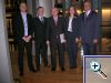 Nicole Meyer (B�sel) und Ludwig B�rger (Damme) mit dem Vorsitzenden der Euro-Gruppe Jean-Claude Juncker, der zu Gespr�chen im Europ�ischen Parlament in Stra�burg war. Au�erdem auf dem Bild: Hans-Peter Mayer und Mitarbeiter Bernd Rakers.