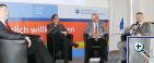 Diskutierten in der Handwerkskammer in L�neburg �ber Europa (v.l.n.r.): Bernd Lange (DGB), Moderator Dirk Banse, Michael Koch (VHN) und der Europaabgeordnete Professor Mayer