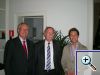Christopher Duerr (Landkreis Verden) mit Prof. Dr. Mayer und dem nieders�chsischen Landwirtschaftsminister Gert Lindemann bei einer Veranstaltung der nieders�chischen Landesvertretung zum europ�ischen Naturschutz und zur multifunktionaler Forstwirtschaft.